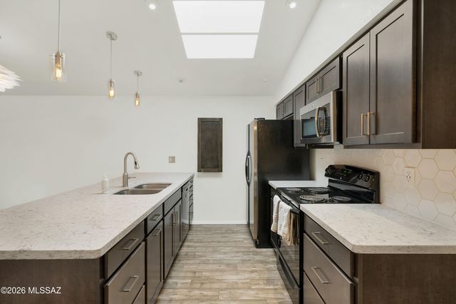 997 W Paria Lane, Tucson, AZ 85704