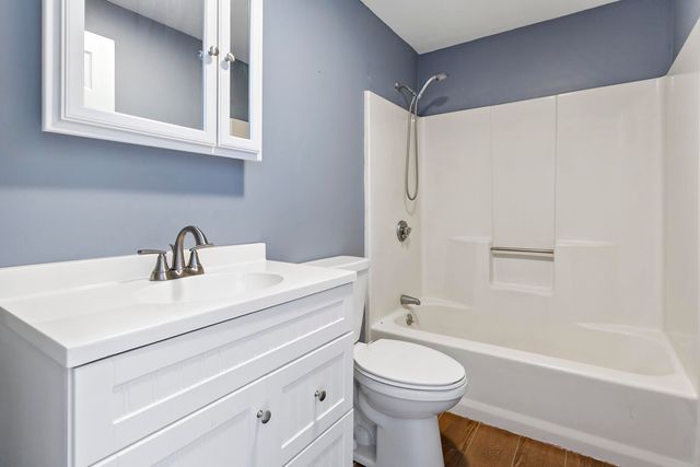 573 Carriage Shop Road UNIT 73G, Teaticket, MA 02536