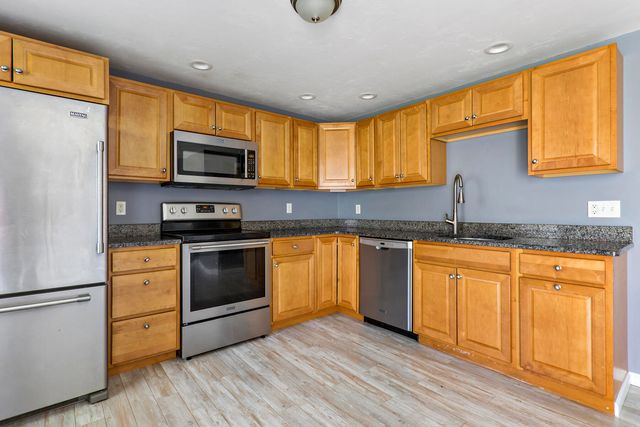 573 Carriage Shop Road UNIT 73G, Teaticket, MA 02536