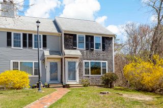 573 Carriage Shop Road UNIT 73G, Teaticket, MA 02536