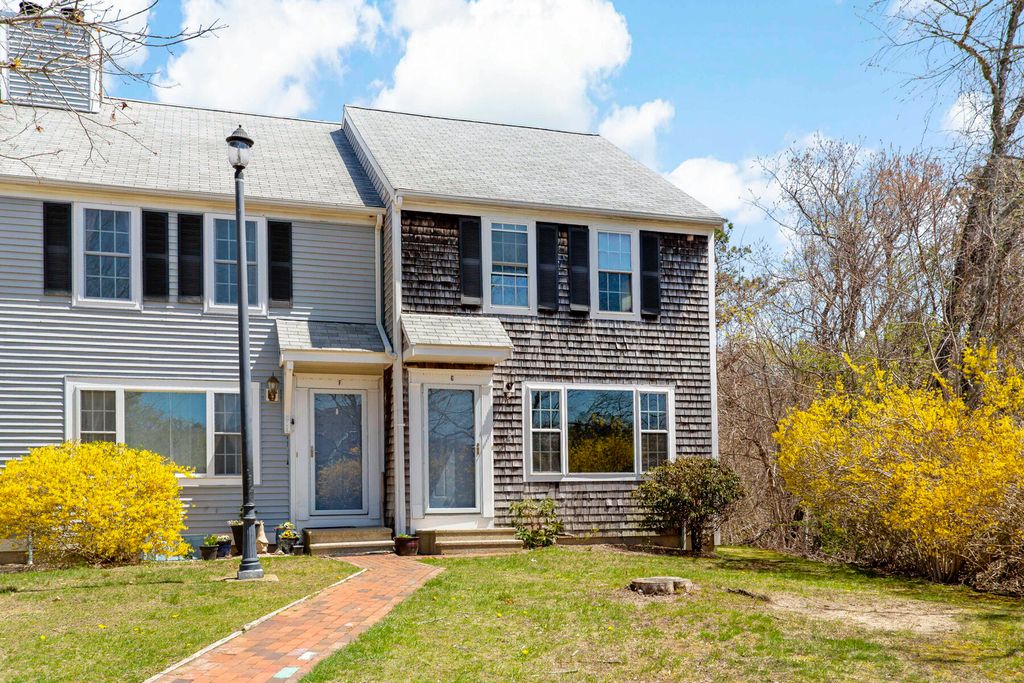 573 Carriage Shop Road UNIT 73G, Teaticket, MA 02536
