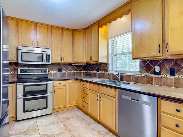 1690 N CLARA AVENUE, Deland, FL 32720