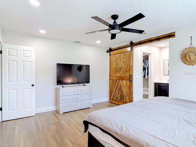 1690 N CLARA AVENUE, Deland, FL 32720