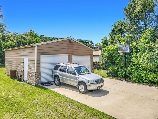 1690 N CLARA AVENUE, Deland, FL 32720