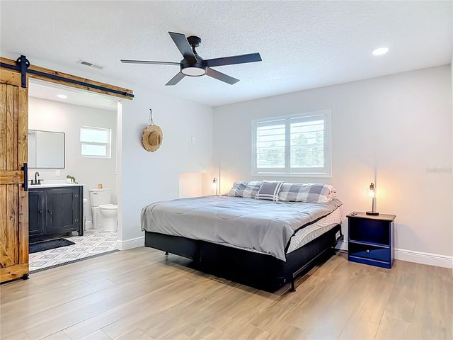 1690 N CLARA AVENUE, Deland, FL 32720
