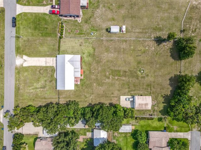 1690 N CLARA AVENUE, Deland, FL 32720