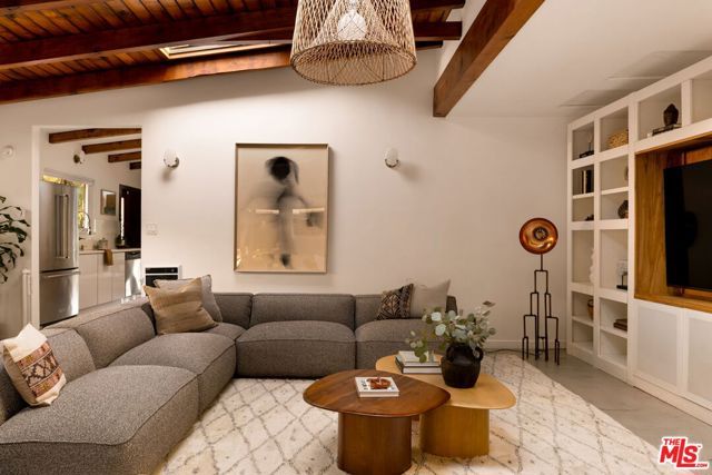 24647 Mulholland Highway, Calabasas, CA 91302