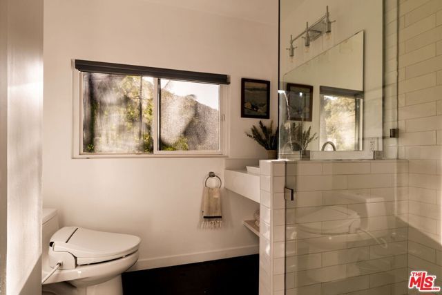 24647 Mulholland Highway, Calabasas, CA 91302