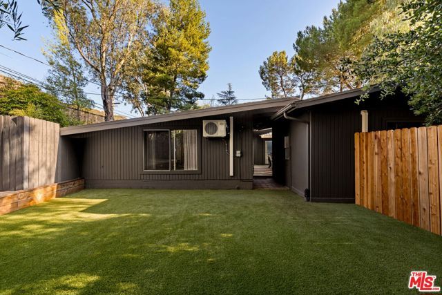 24647 Mulholland Highway, Calabasas, CA 91302