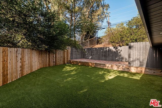 24647 Mulholland Highway, Calabasas, CA 91302
