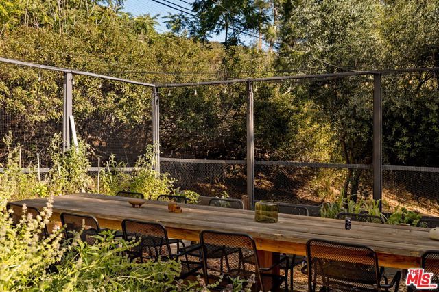 24647 Mulholland Highway, Calabasas, CA 91302