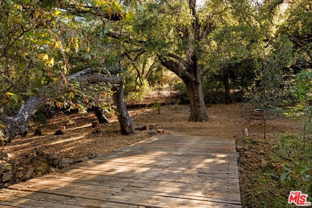 24647 Mulholland Highway, Calabasas, CA 91302