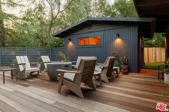 24647 Mulholland Highway, Calabasas, CA 91302