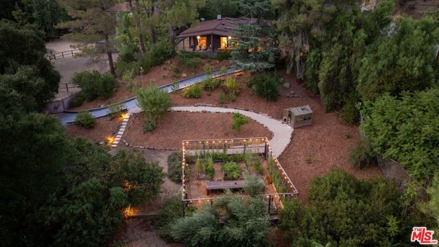 24647 Mulholland Highway, Calabasas, CA 91302