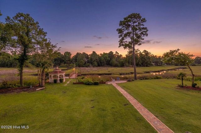 609 Sawgrass Road, Hampstead, NC 28443