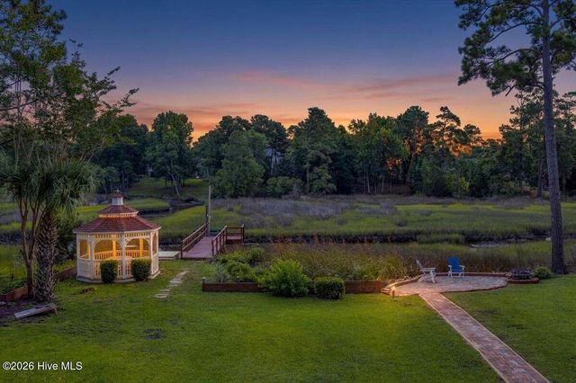 609 Sawgrass Road, Hampstead, NC 28443