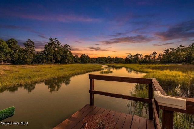 609 Sawgrass Road, Hampstead, NC 28443