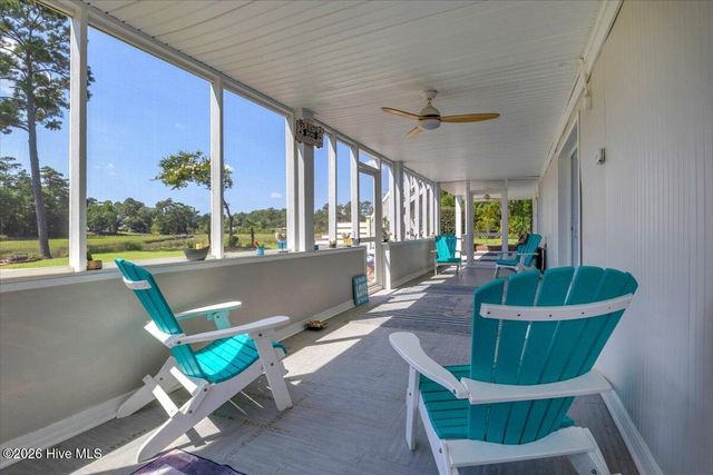 609 Sawgrass Road, Hampstead, NC 28443