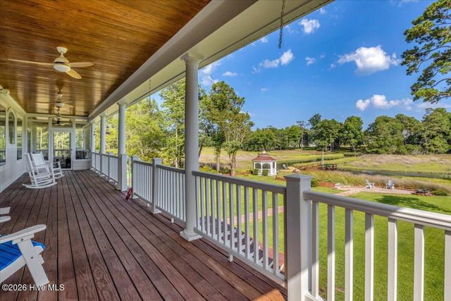 609 Sawgrass Road, Hampstead, NC 28443