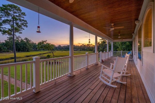 609 Sawgrass Road, Hampstead, NC 28443
