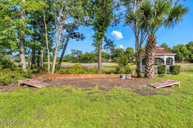 609 Sawgrass Road, Hampstead, NC 28443