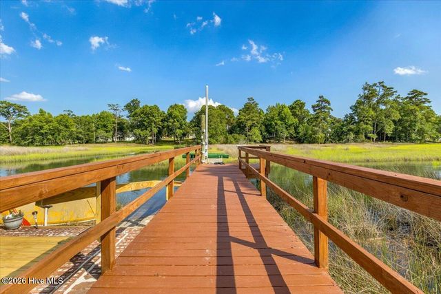 609 Sawgrass Road, Hampstead, NC 28443