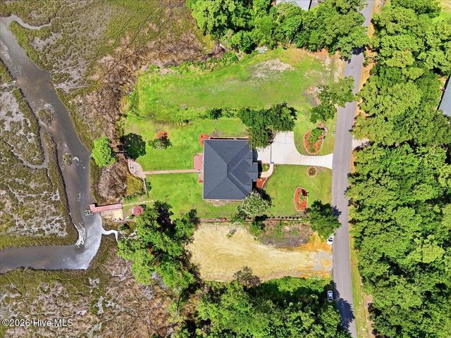 609 Sawgrass Road, Hampstead, NC 28443