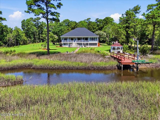 609 Sawgrass Road, Hampstead, NC 28443