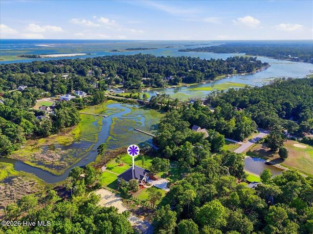 609 Sawgrass Road, Hampstead, NC 28443