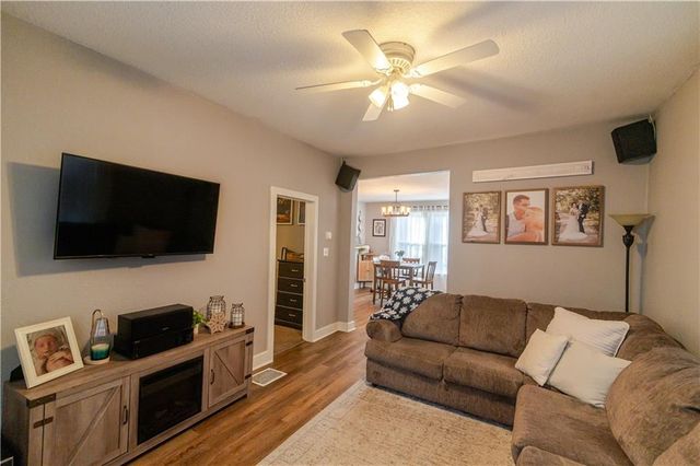 1018 N 10th Street, Atchison, KS 66002