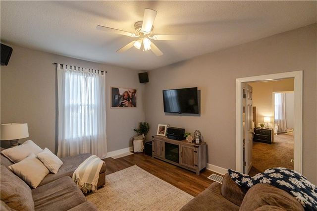 1018 N 10th Street, Atchison, KS 66002