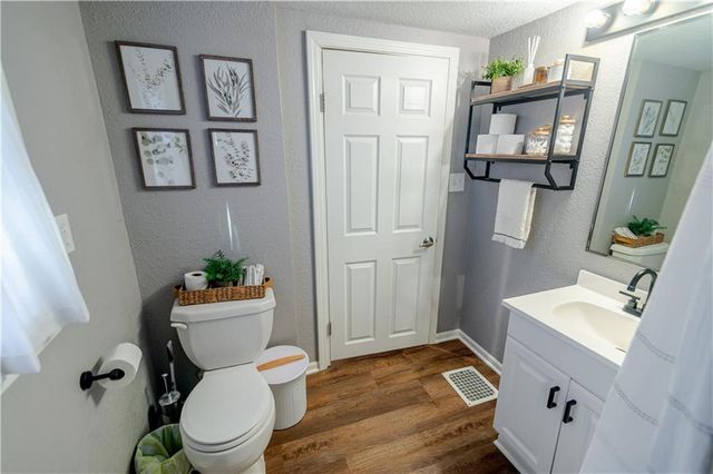 1018 N 10th Street, Atchison, KS 66002