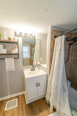 1018 N 10th Street, Atchison, KS 66002