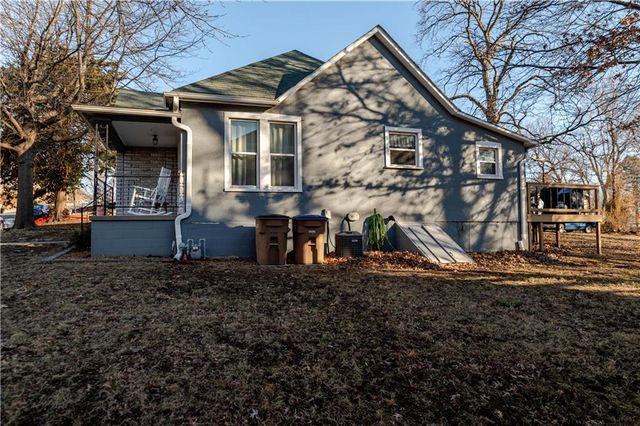 1018 N 10th Street, Atchison, KS 66002