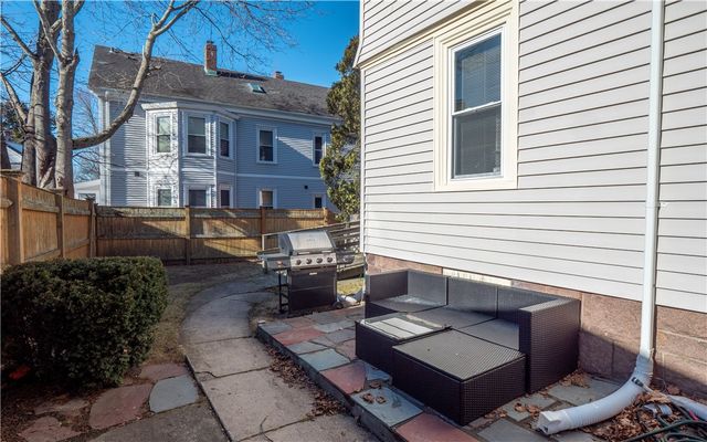 409 Broadway, Newport, RI 02840