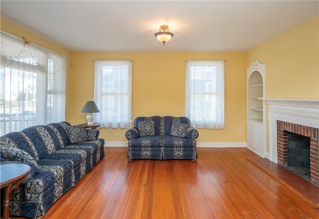 409 Broadway, Newport, RI 02840