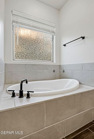 756 Calle Escondida, Sunland Park, NM 88063