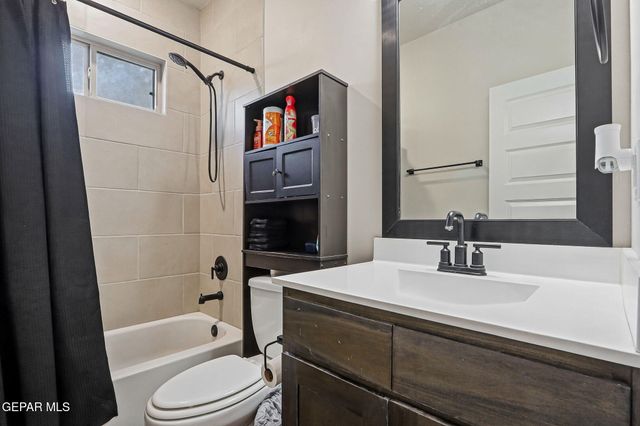 756 Calle Escondida, Sunland Park, NM 88063