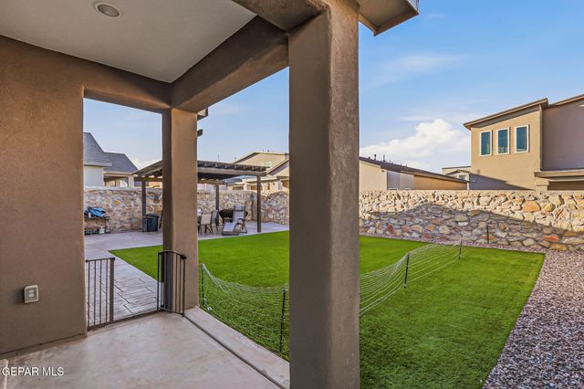 756 Calle Escondida, Sunland Park, NM 88063