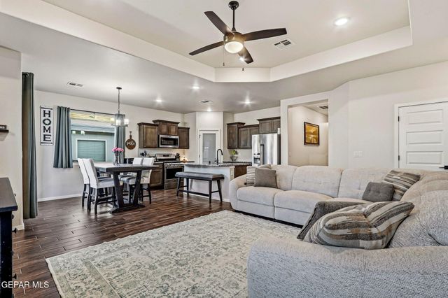 756 Calle Escondida, Sunland Park, NM 88063