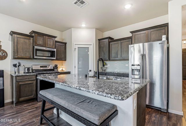 756 Calle Escondida, Sunland Park, NM 88063