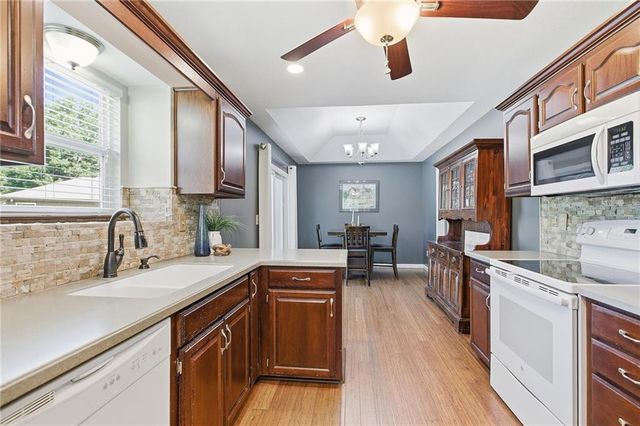 19432 E 11th Terrace N, Independence, MO 64056
