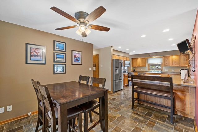 7913 48th AVENUE, Kenosha, WI 53142