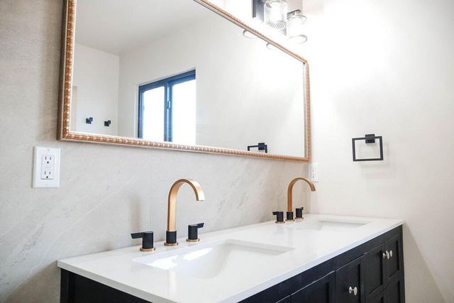 3017 Frontier Avenue NE, Albuquerque, NM 87106