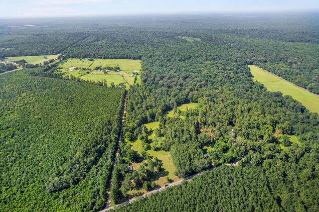 5735 County Road 2252, Cleveland, TX 77327