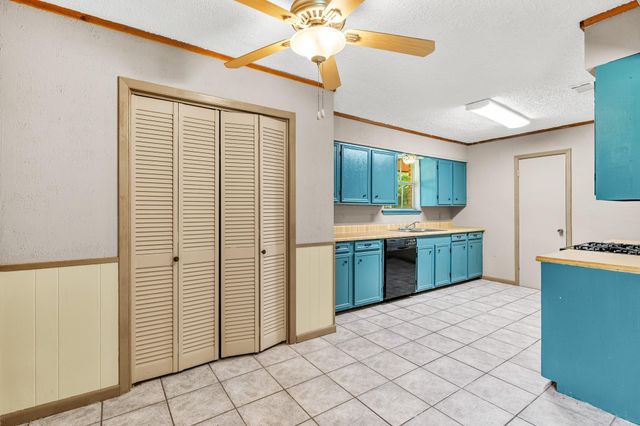 5735 County Road 2252, Cleveland, TX 77327