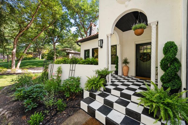 2938 Mount Clair Way, Long Beach, IN 46360