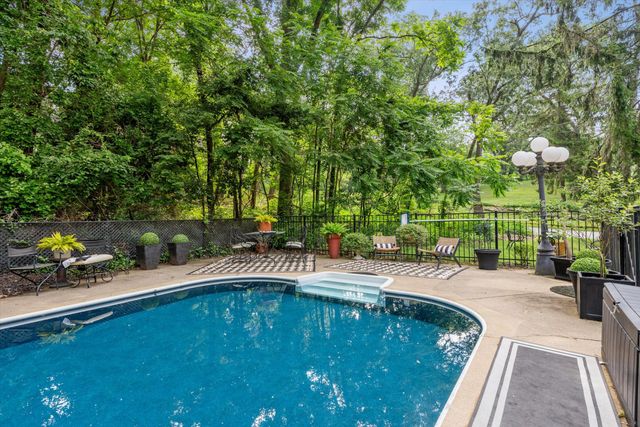 2938 Mount Clair Way, Long Beach, IN 46360