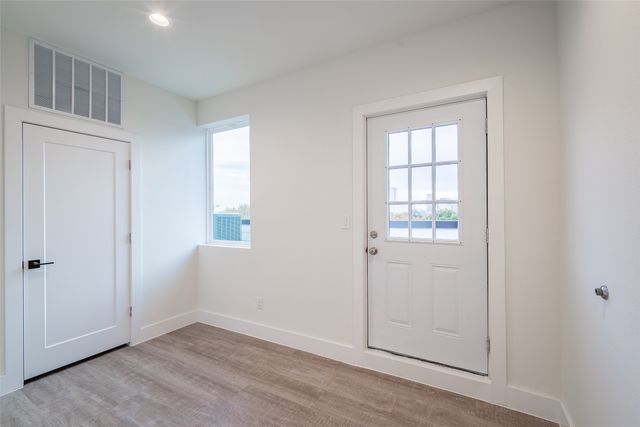 1614 N Fitzhugh Avenue 201, Dallas, TX 75204