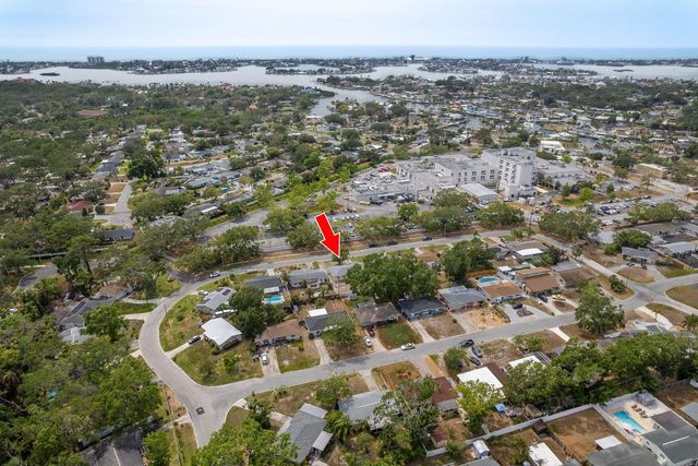 2153 POCAHONTAS DRIVE, Largo, FL 33774